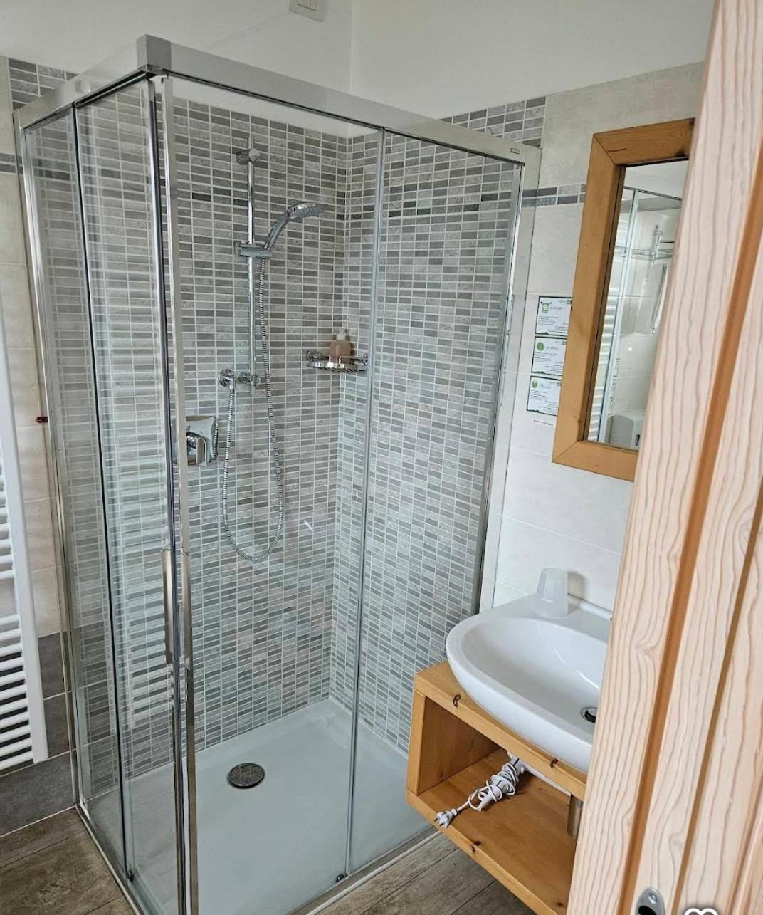 Agritur Maso Flonkeri Bed & Breakfast Bosentino Bilik gambar